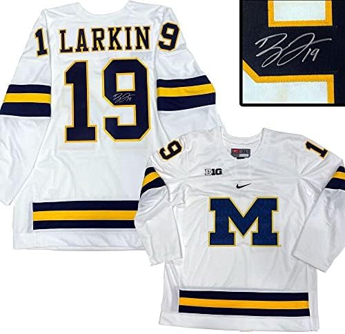 Dylan Larkin potpisao je Univerzitet Michigan White Nike Jersey - Detroit Crvena krila - autogramirani NHL dresovi